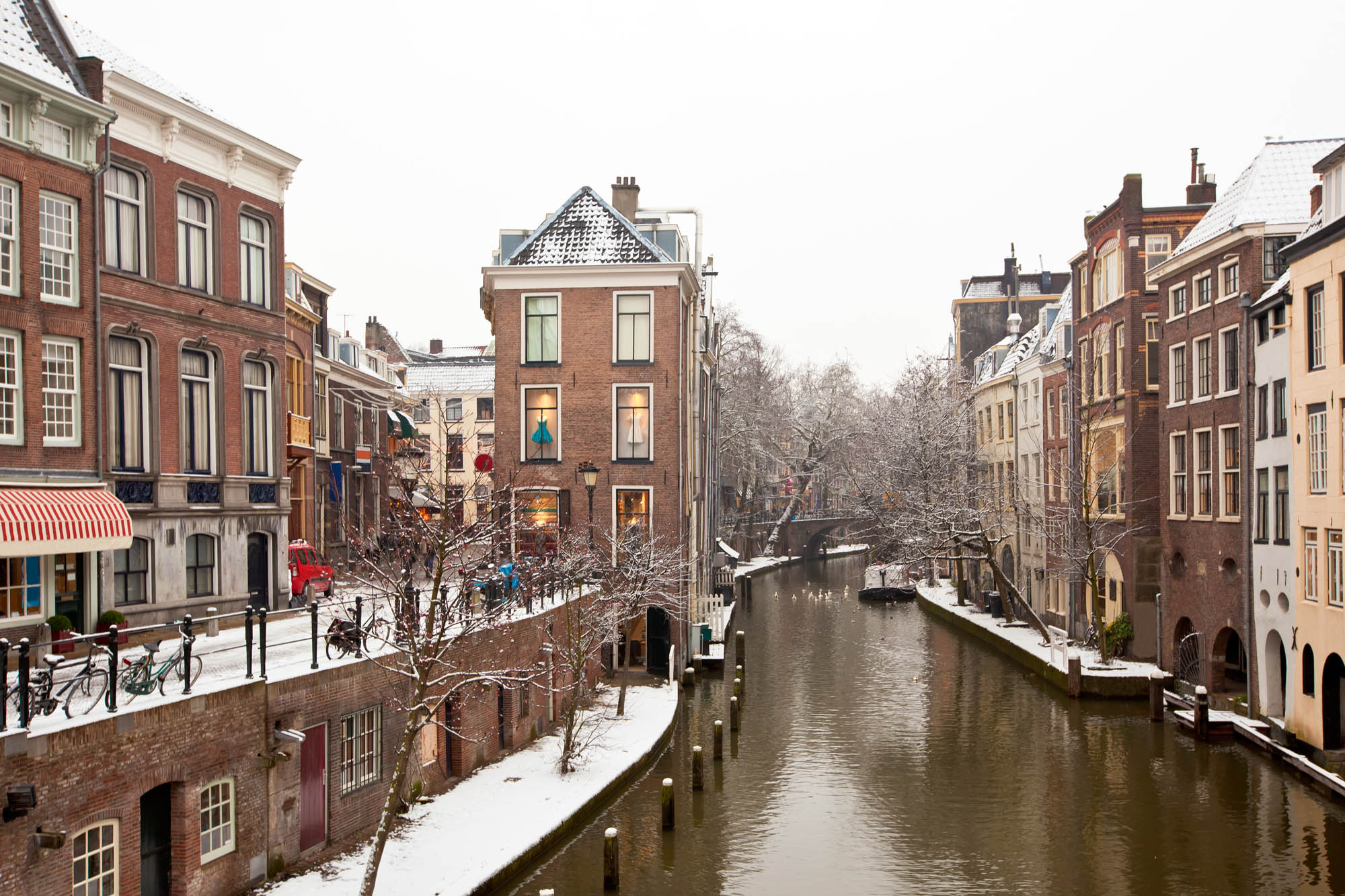 Utrecht canal in winter time